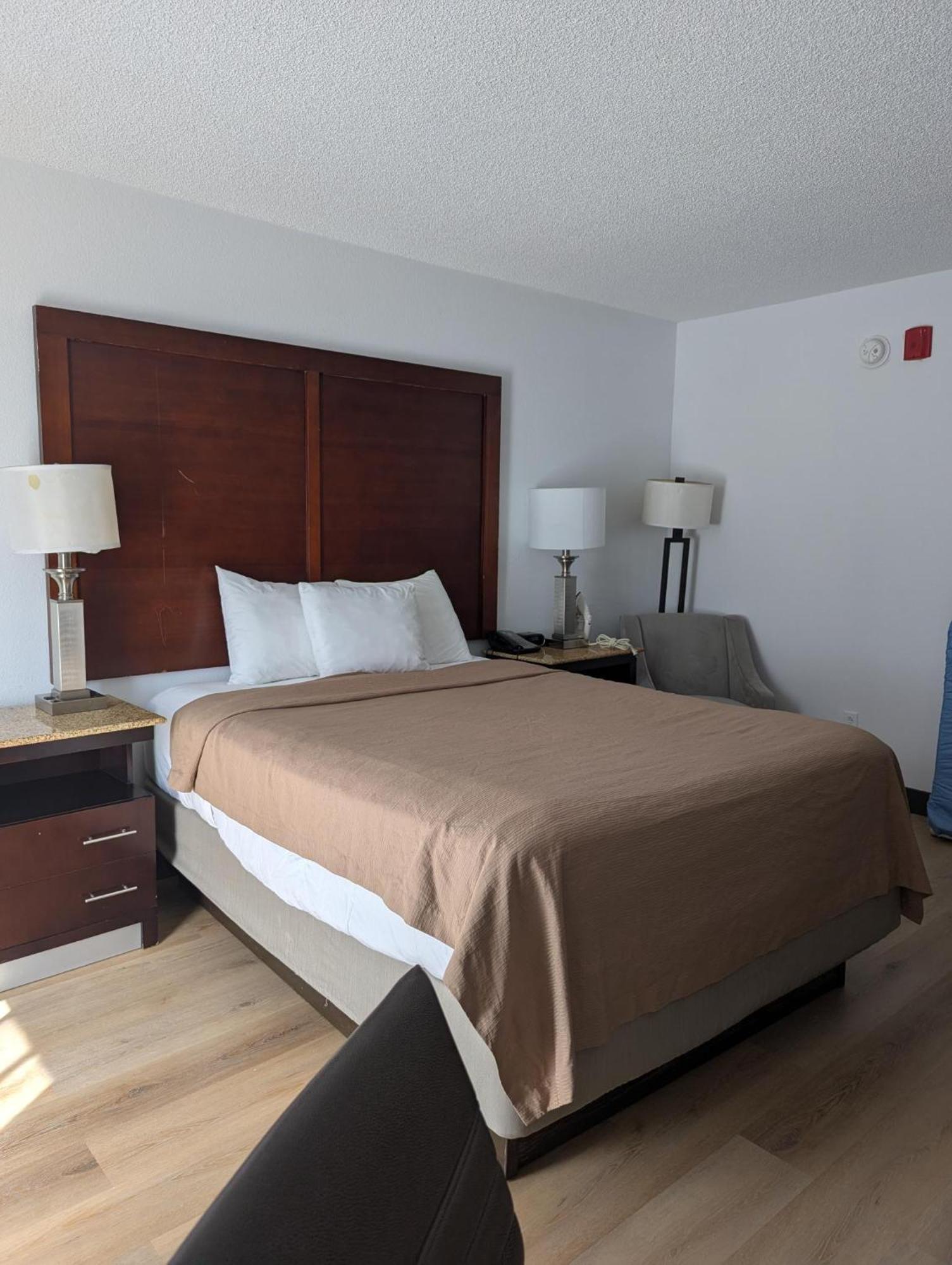 Plaza Hotel Denver Central 외부 사진